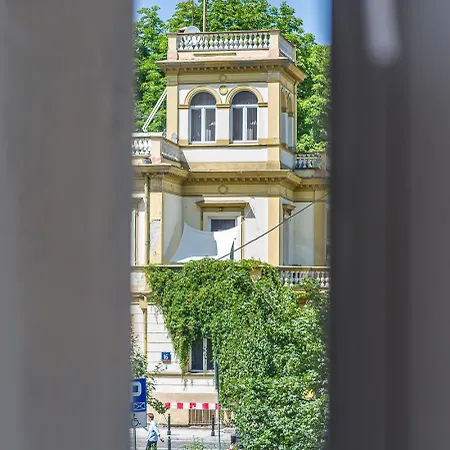 Koszykowa 3 * Warsaw