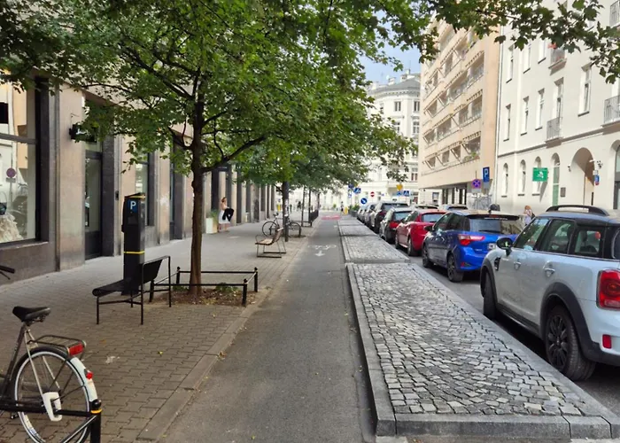 Koszykowa 3 דירה